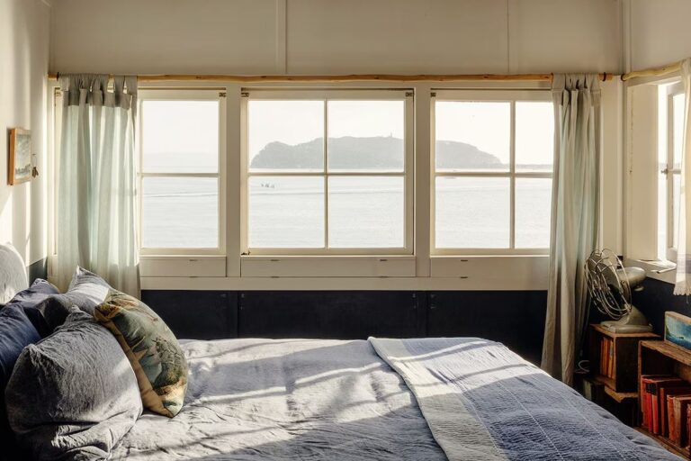 Find the best options to rent apartment in Stockholm Sweden with our long-term rental guide. Tips on pricing & locations.