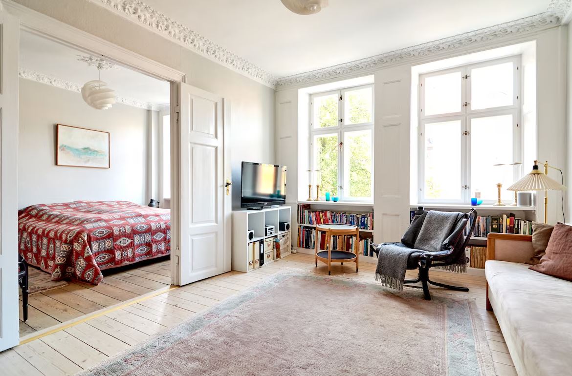 Find the best options to rent apartment in Stockholm Sweden with our long-term rental guide. Tips on pricing & locations.