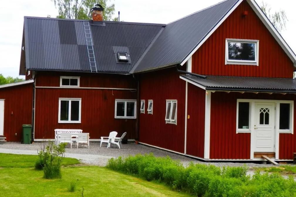 Explore vacation homes in Sweden for expats with flexible lease options, beautiful surroundings & comfort tailored for stays