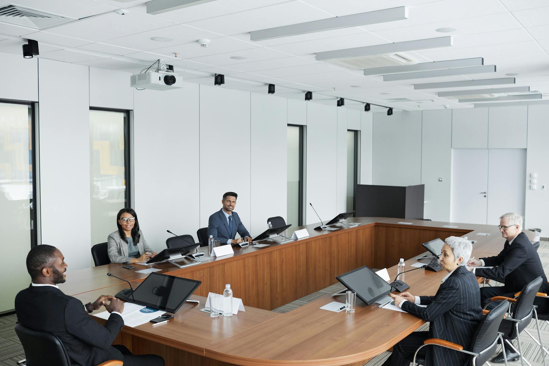 Housing Solutions for Consulting and Professional Services Teams Across Europe